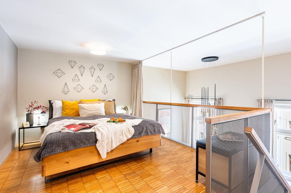 Bed, Photo of the whole room