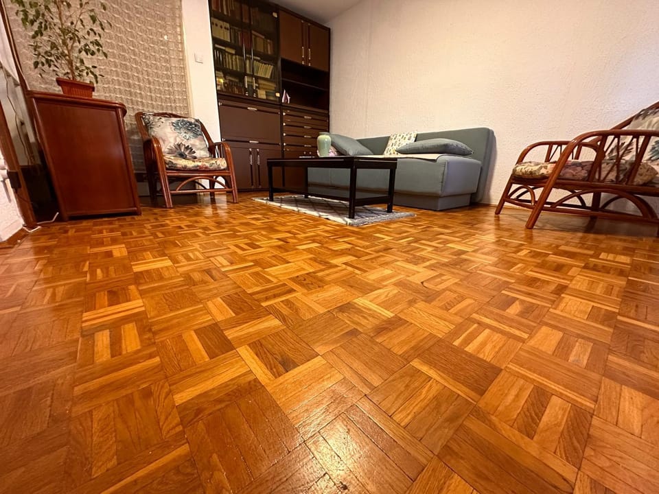 Library, Living room