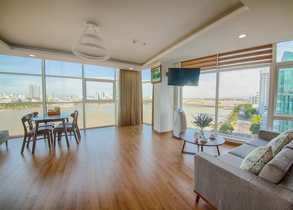View (from property/room), Living room, River view