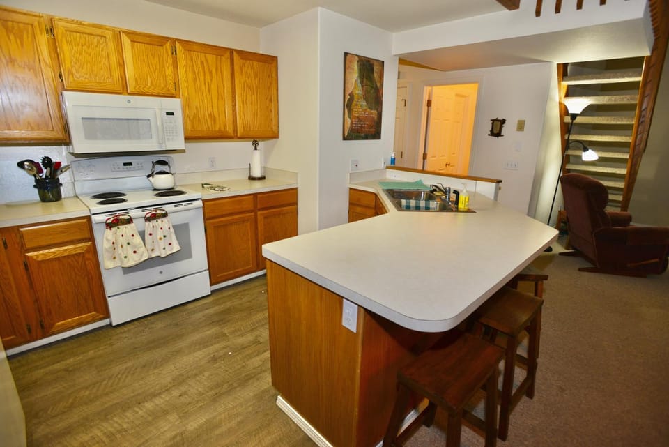 Ponderosa Retreat by Casago McCall House in McCall