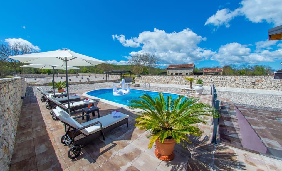 Pool view, Swimming pool, Swimming pool