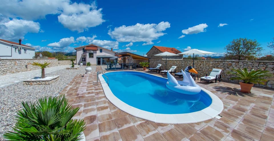 Pool view, Swimming pool, Swimming pool