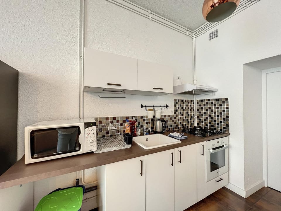 Coffee/tea facilities, Kitchen or kitchenette, oven, pet friendly, toaster