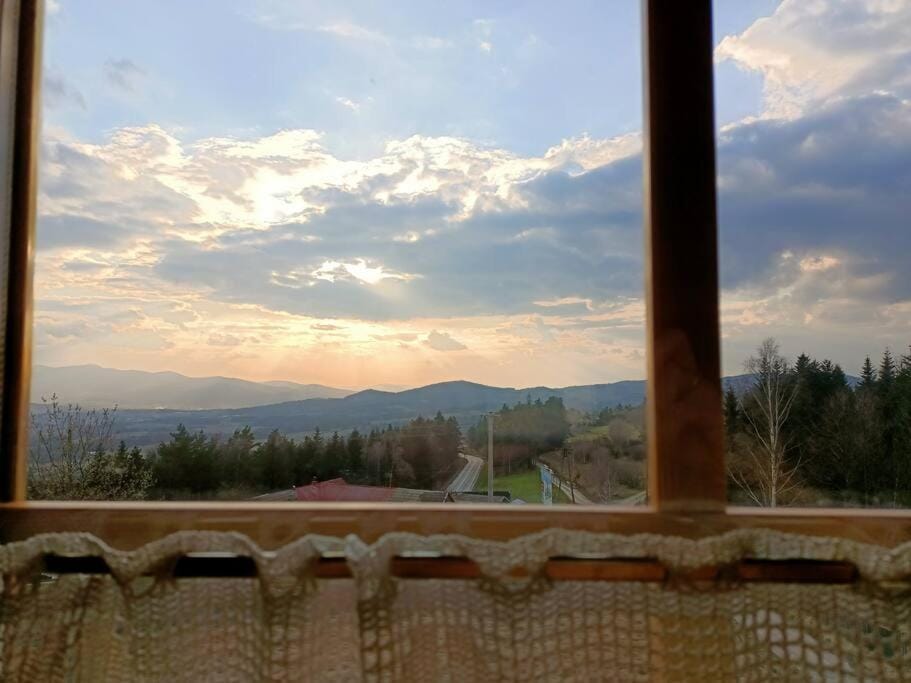 Ludwikówka pod Luboniem, stu-letni domek w górach Chalet in Lesser Poland Voivodeship