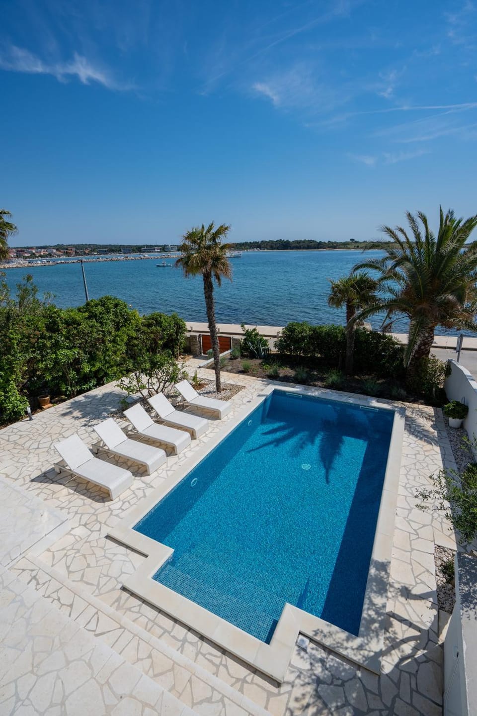 Villa Lucini Dvori Villa in Novalja
