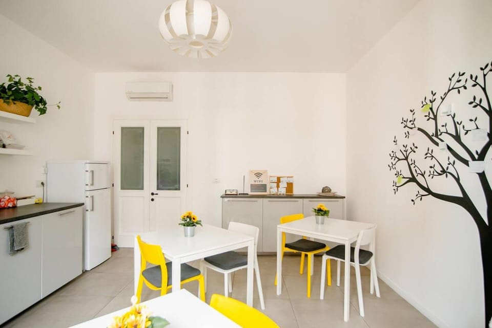 Communal kitchen, kitchen