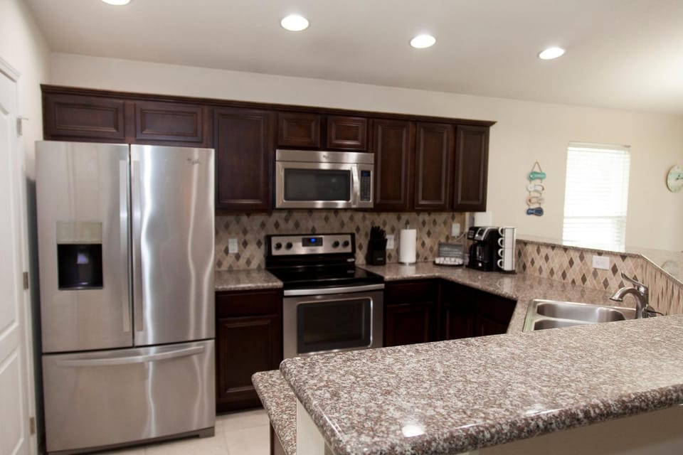 Coffee/tea facilities, Kitchen or kitchenette, dishwasher, minibar, pet friendly, stove, toaster, kitchen