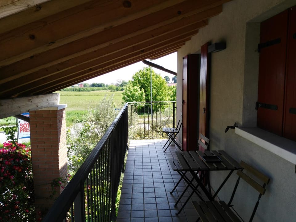 Day, Balcony/Terrace