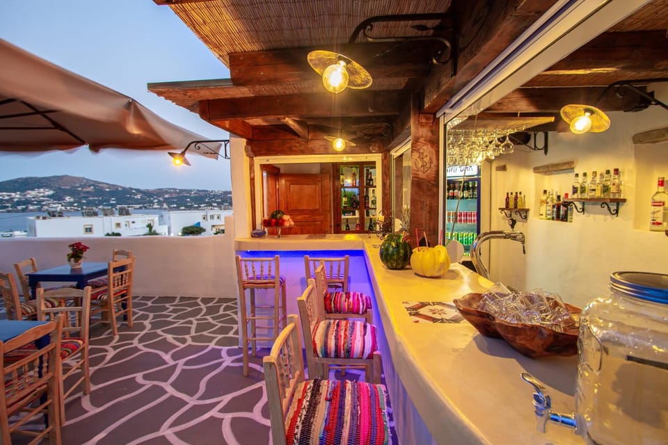 Patio, Balcony/Terrace, Alcoholic drinks, Non alcoholic drinks