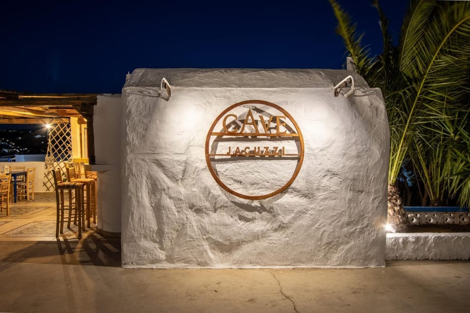 Property logo or sign, Hot Tub