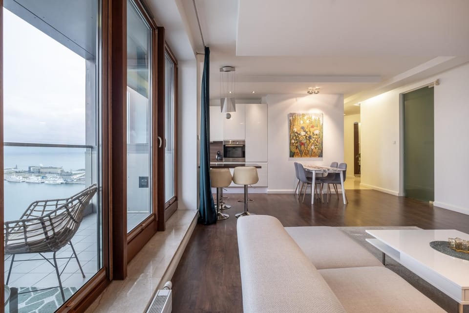 TV and multimedia, Balcony/Terrace, Kitchen or kitchenette, Living room, Seating area, Sea view