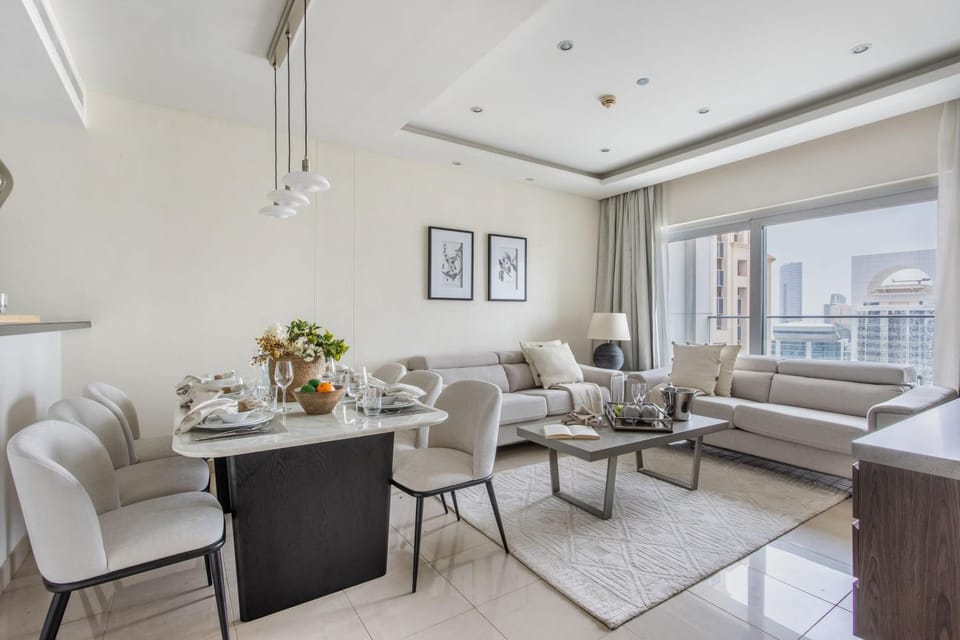 Frank Porter - Bonnington Apartment in Dubai