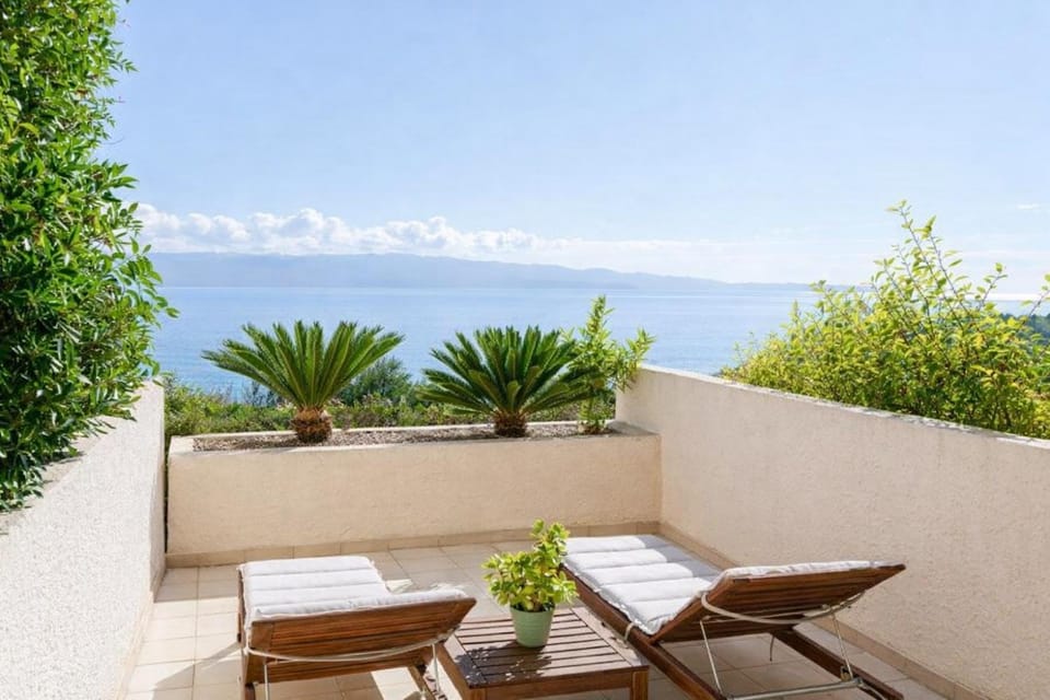 Patio, Natural landscape, Balcony/Terrace, Sea view, sunbed