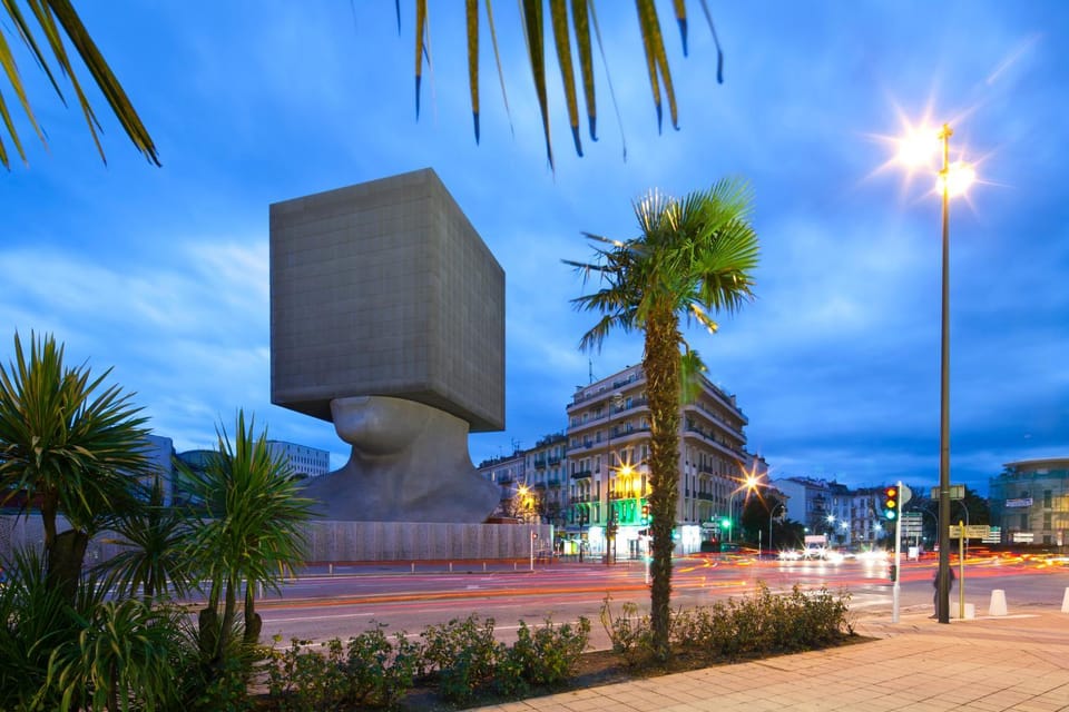 Nearby landmark, Neighbourhood