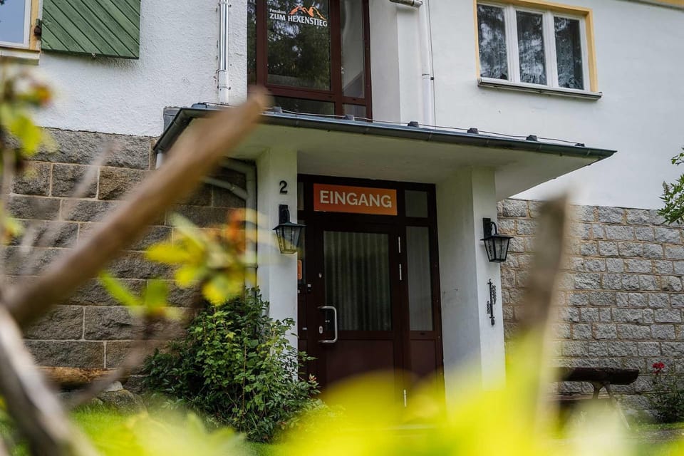 Property building, Facade/entrance