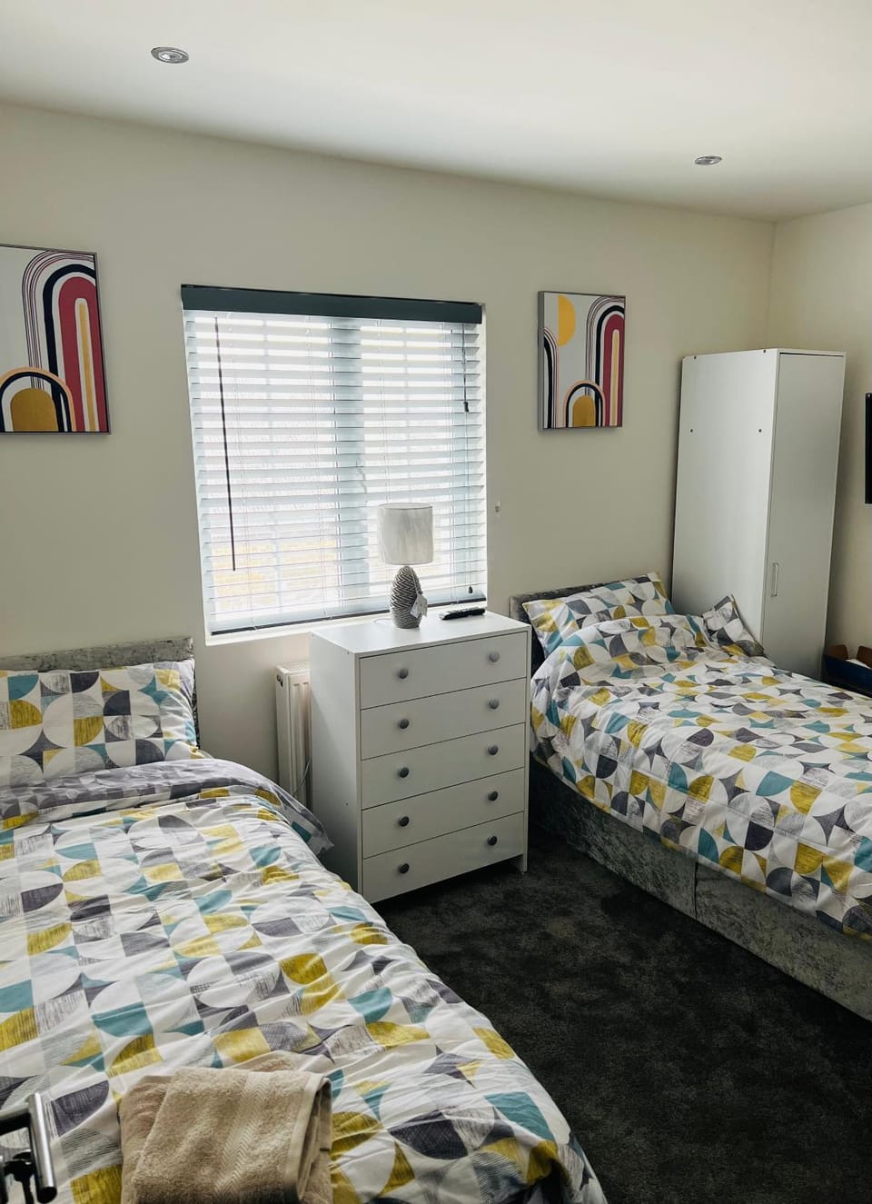 Old Green Lantern, Private En-suite Double Bedroom Vacation rental in England