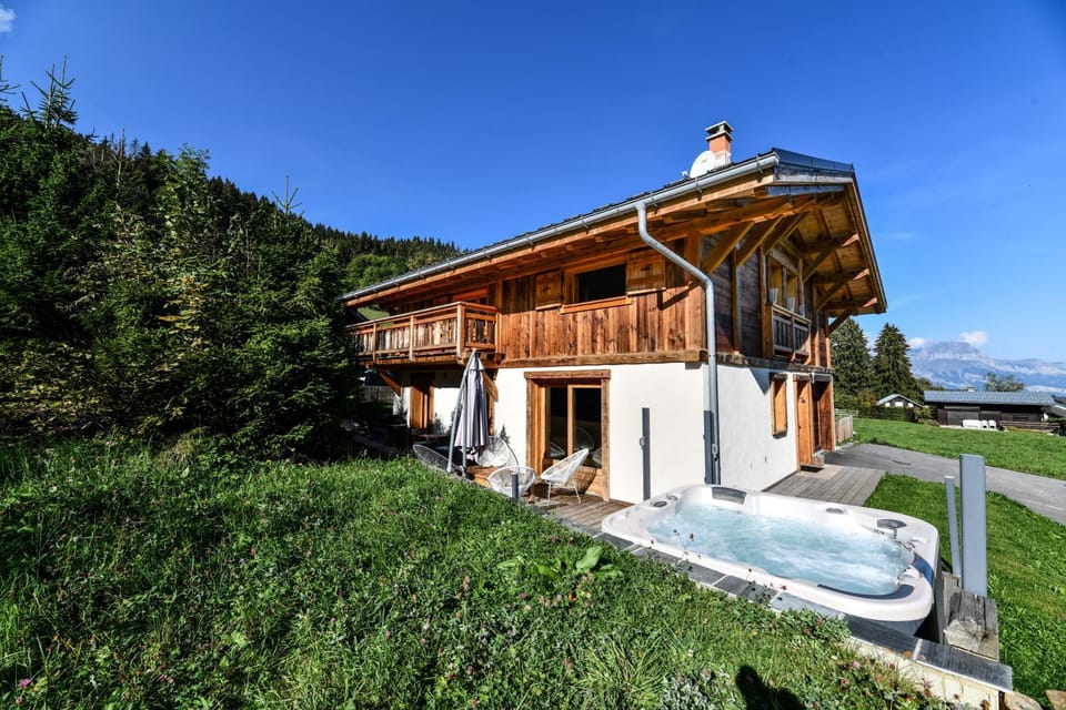 Natural landscape, Garden, Hot Tub