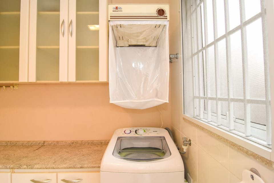 Casa em Cond. Fechado, poucos passos da Praia P539 Villa in Florianopolis