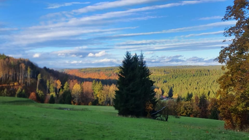 Off site, Neighbourhood, Natural landscape, Mountain view, Location