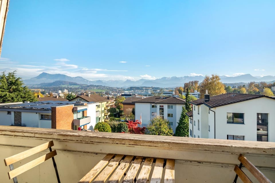 Balcony/Terrace, Mountain view