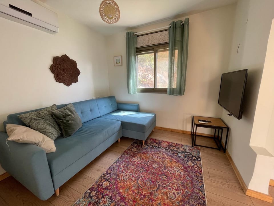 Connected Guest House Apartment in North District