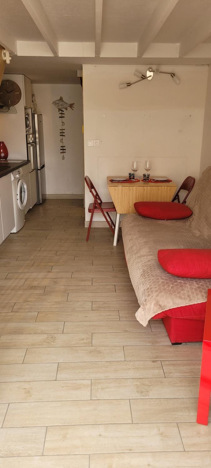 Maisonnette au bord de l'étang PORT LEUCATE House in Le Barcarès
