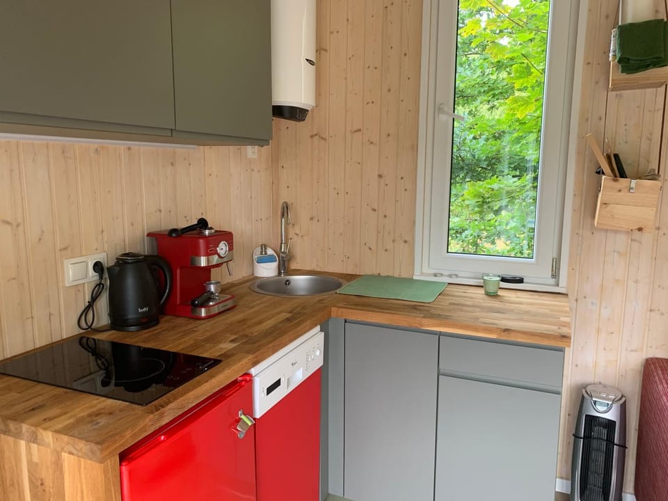 Coffee/tea facilities, Kitchen or kitchenette