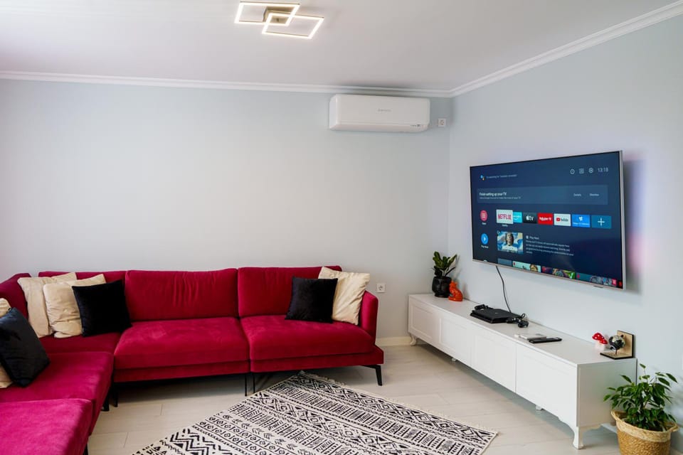 Communal lounge/ TV room, TV and multimedia, Living room, Seating area