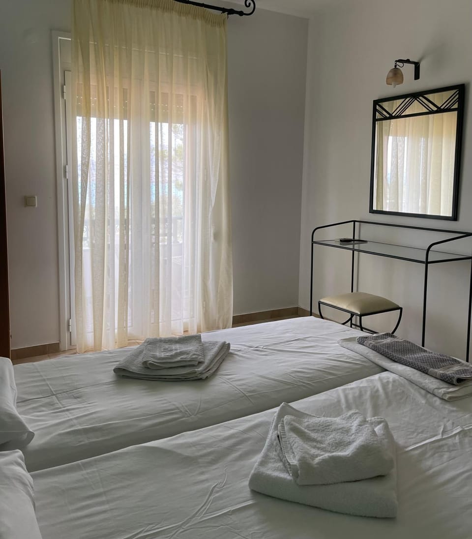 Niriides Rooms Hotel in Islands