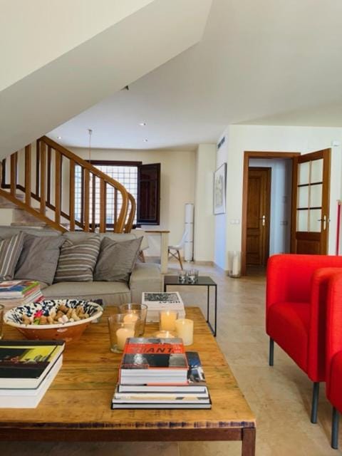 CanTina a Charming & Artistic house with pool Villa in Baix Empordà