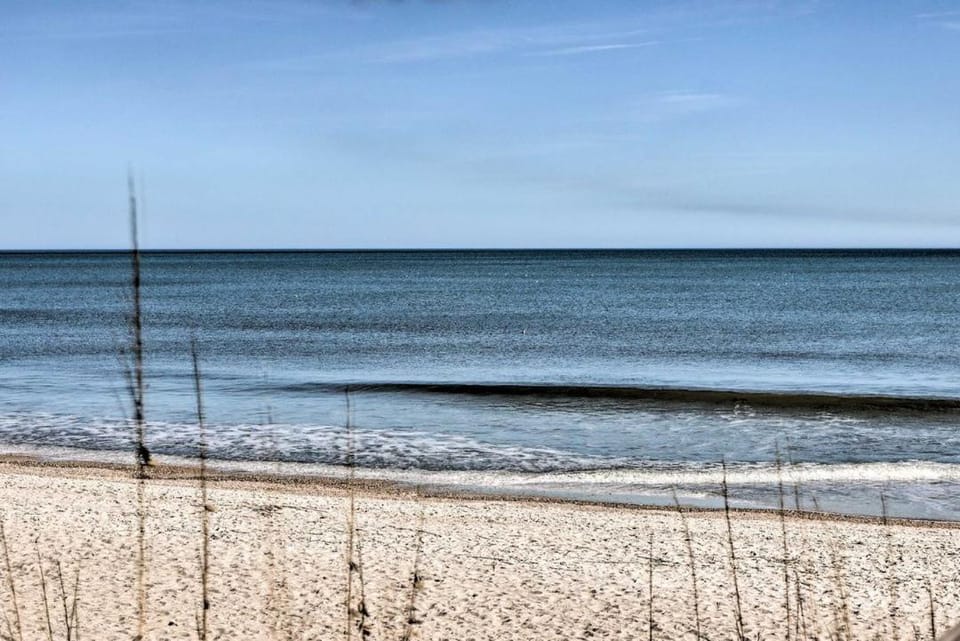 < Half-Mi to Fort Clinch Beach! Condo w/ Balcony House in Fernandina Beach