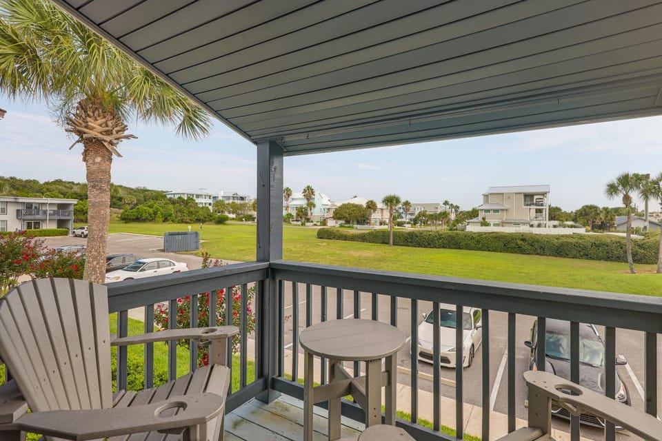 < Half-Mi to Fort Clinch Beach! Condo w/ Balcony House in Fernandina Beach