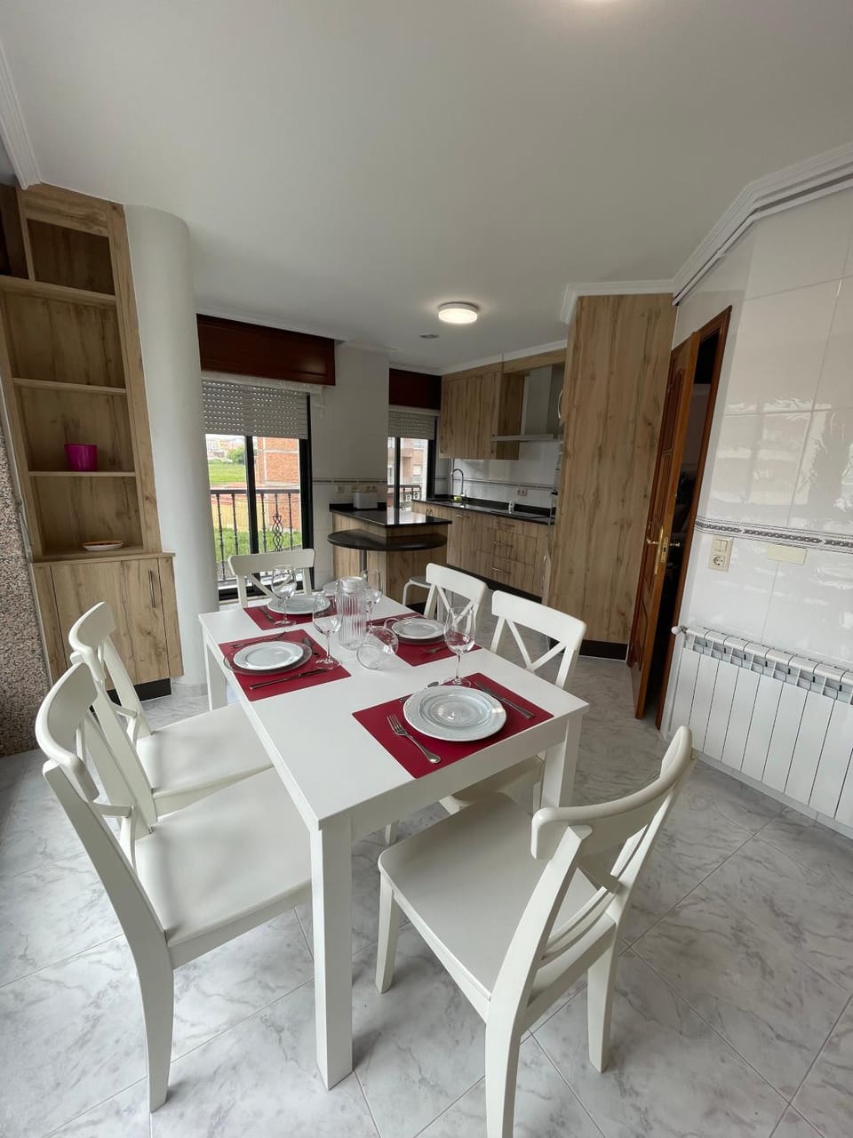 Kitchen or kitchenette, Dining area, stove