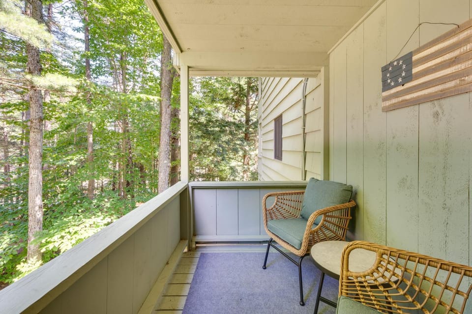 Cozy Bartlett Condo w/ Deck & Resort Amenities! House in Bartlett