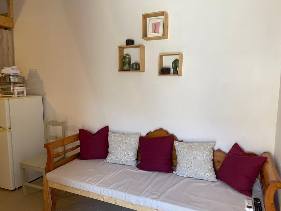 Xerolithia House in Santorini