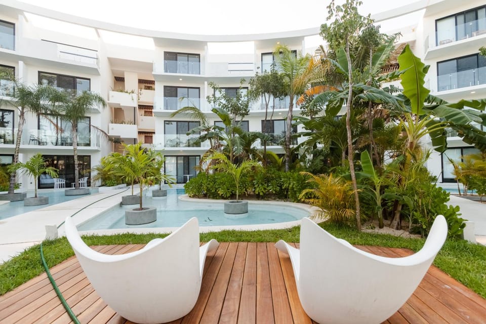Property building, Swimming pool