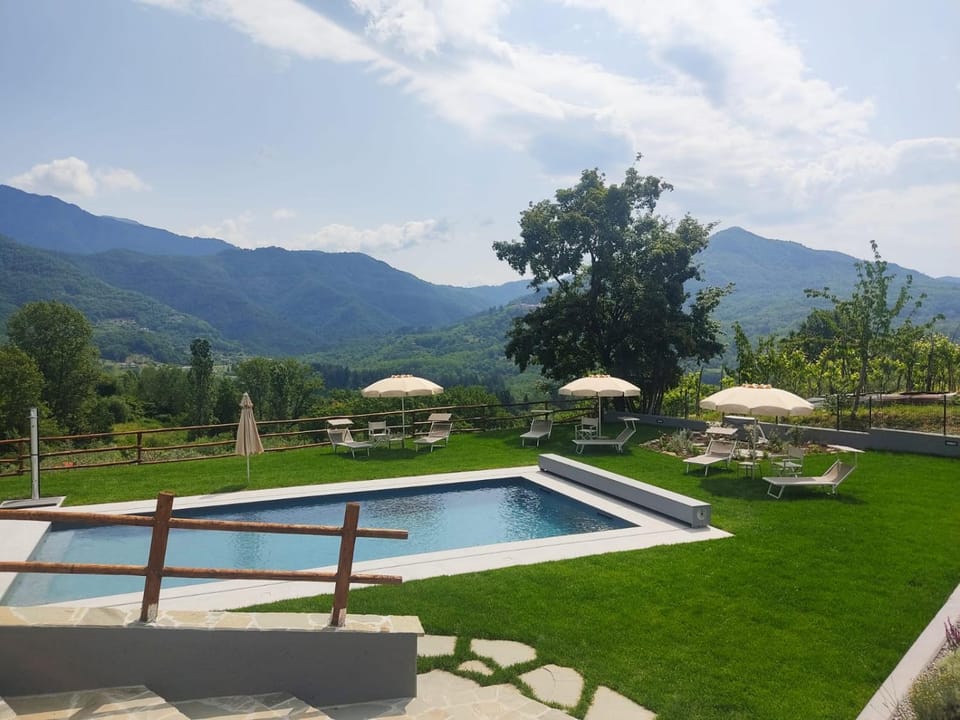 Ca' Toni d'sovra House in Province of Massa and Carrara