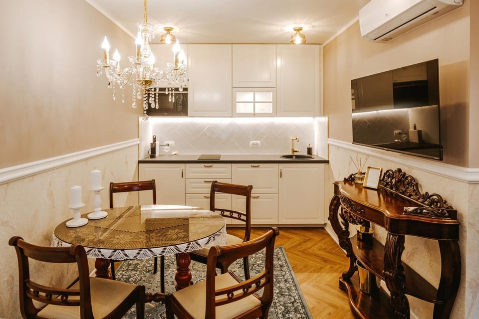 TV and multimedia, Kitchen or kitchenette, Dining area