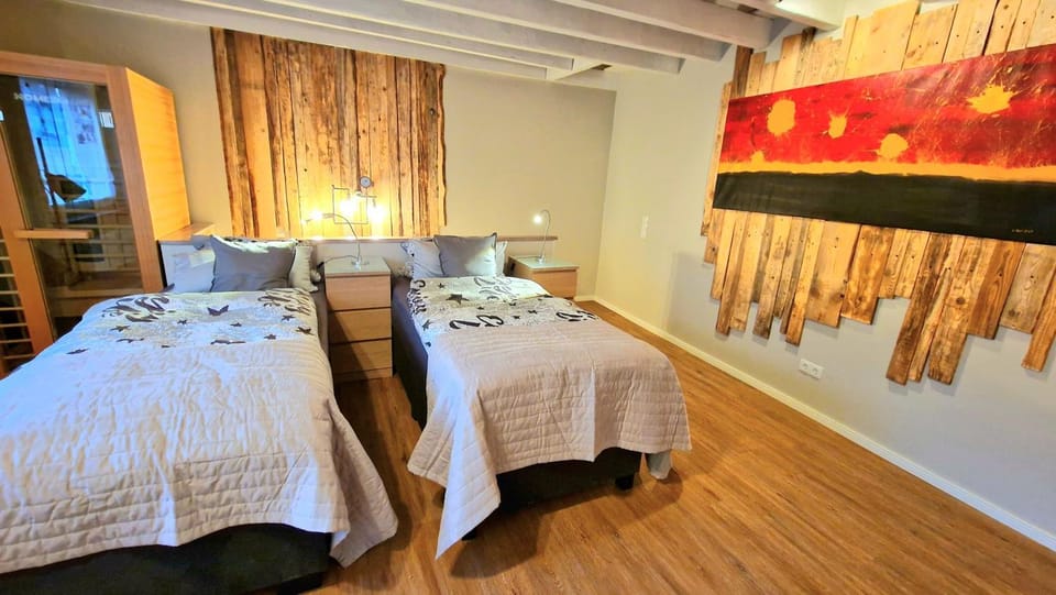 Bed, Sauna, Photo of the whole room, Bedroom