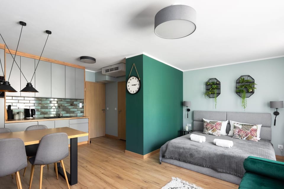 Bed, Kitchen or kitchenette, Living room