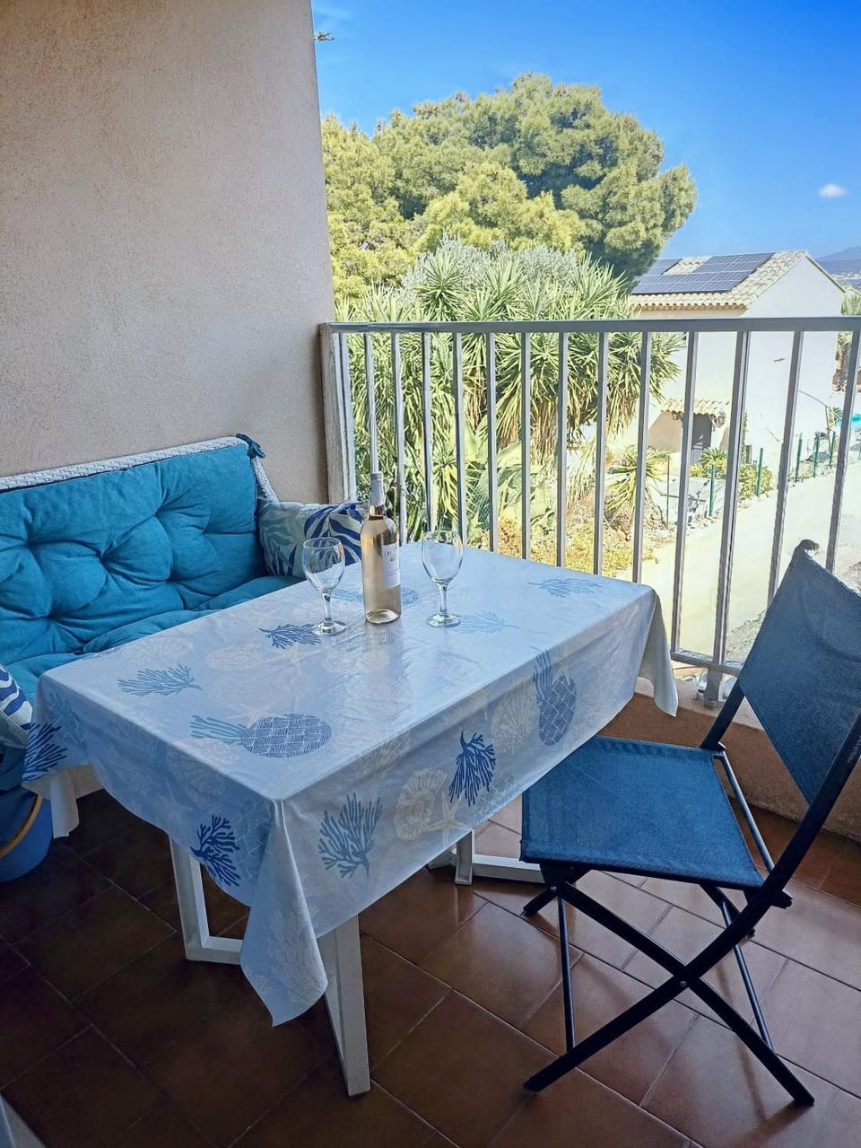 Bandol - " LES CIGALES BANDOLAISES " - Piscine - Terrasse vue mer - Parking privé - Climatisation - Proximité calanques - Calme Apartment in French Riviera