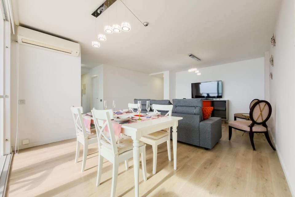 TV and multimedia, Living room, Dining area