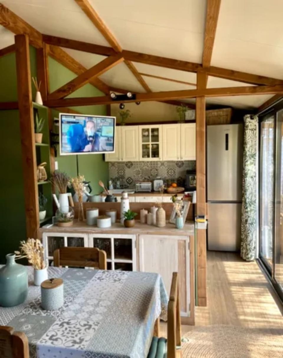 Cottage cosy Bassin d'Arcachon Campground/ 
RV Resort in Gujan-Mestras
