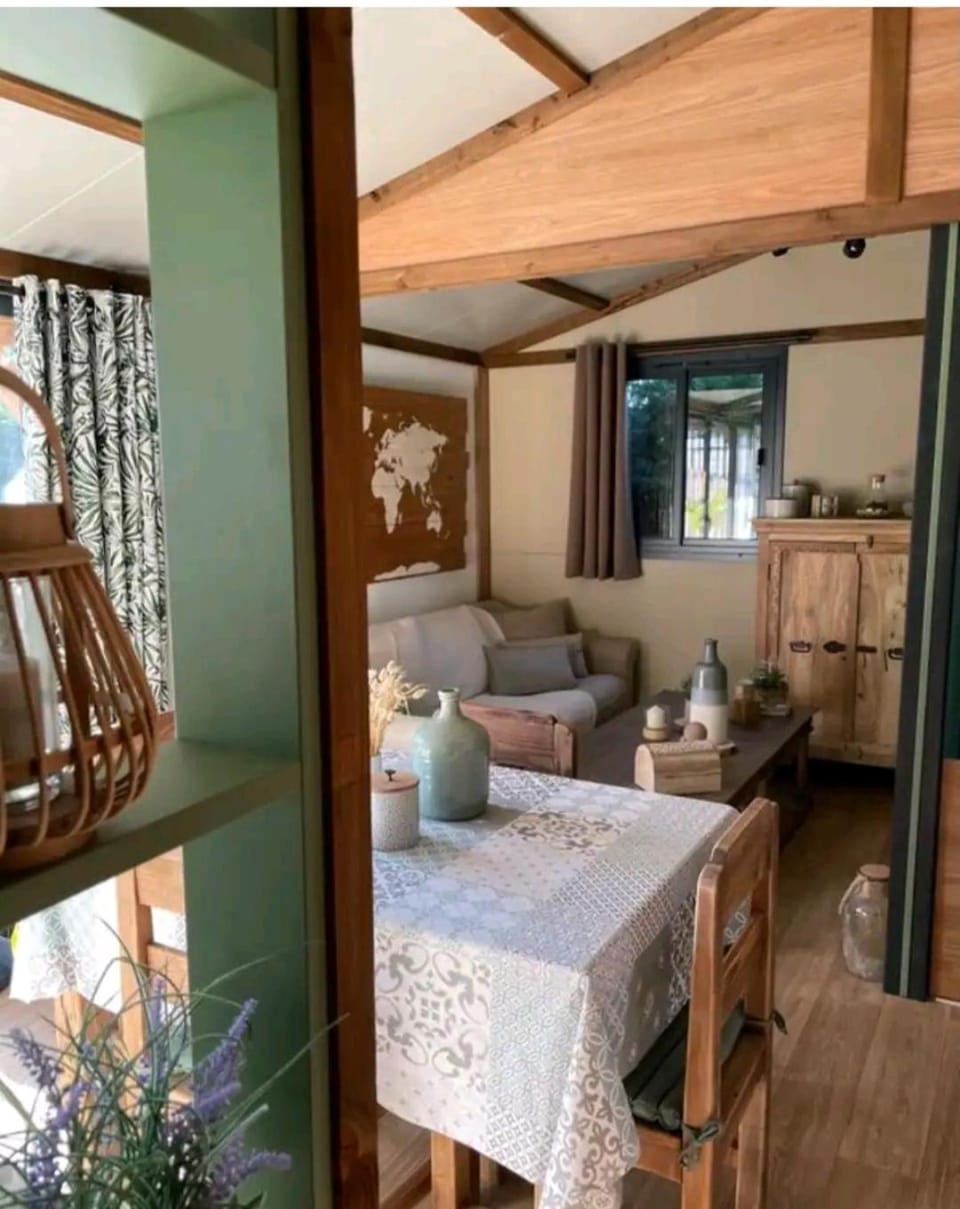 Cottage cosy Bassin d'Arcachon Campground/ 
RV Resort in Gujan-Mestras