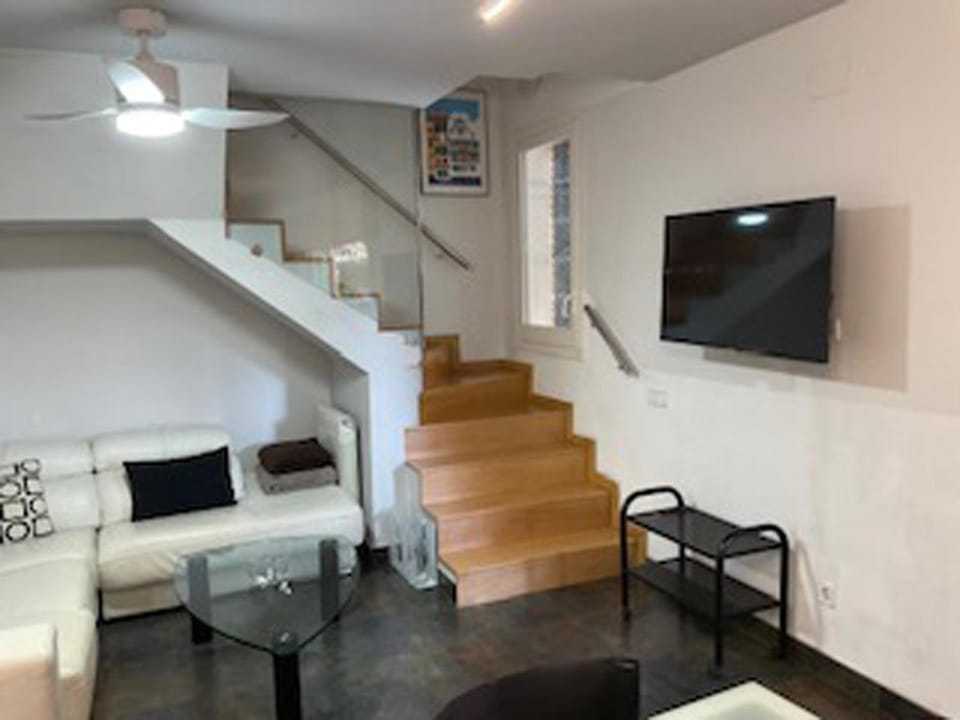 TV and multimedia, Living room, fireplace