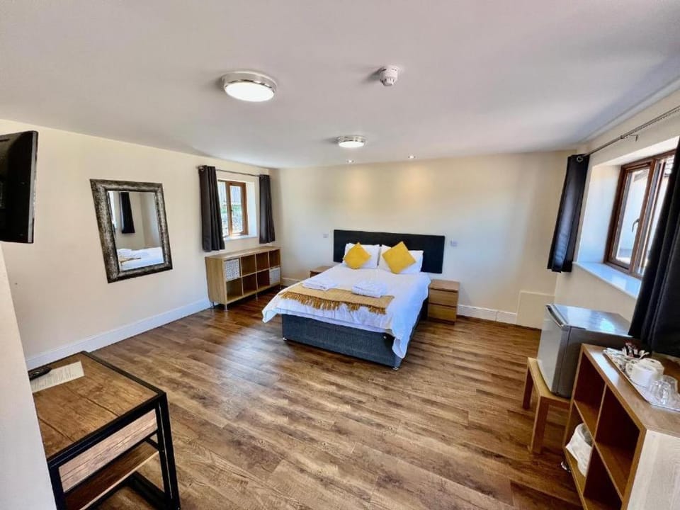Lillypool Farm, Rooms & Lodges Apartment in Sedgemoor