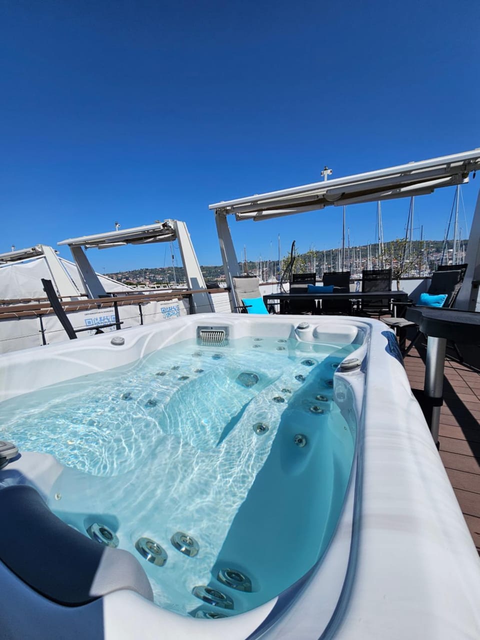 Patio, Day, Natural landscape, Hot Spring Bath, Hot Tub, Balcony/Terrace, Balcony/Terrace, Pool view, Swimming pool, sunbed