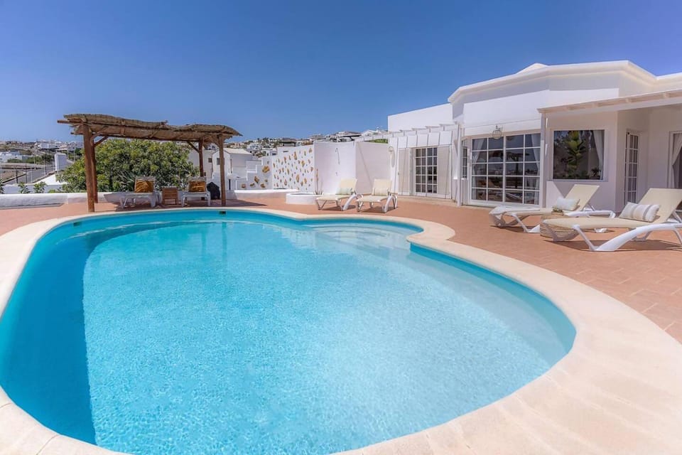 Amazing 3 Bedroom Ocean View with Pool House in Tías