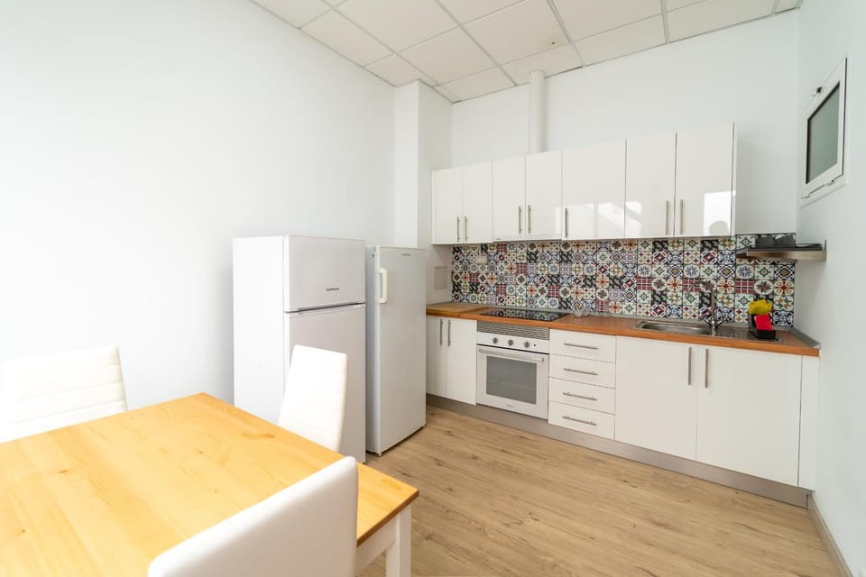 Kitchen or kitchenette, Communal kitchen