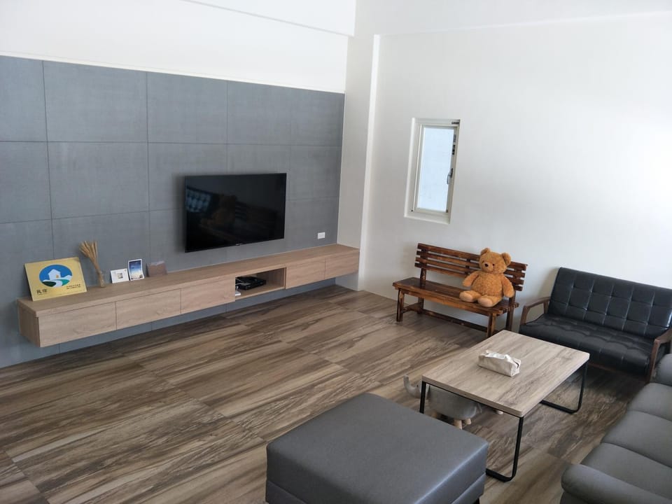 Living room, Internal: Not applicable to any particular room